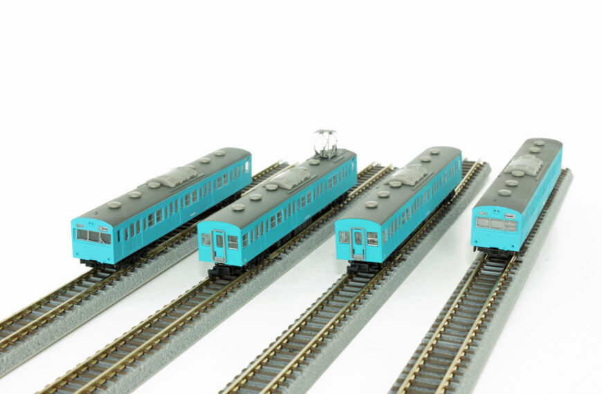 T022-12 国鉄 103系 スカイブルー 低運転台タイプ 4両基本セット