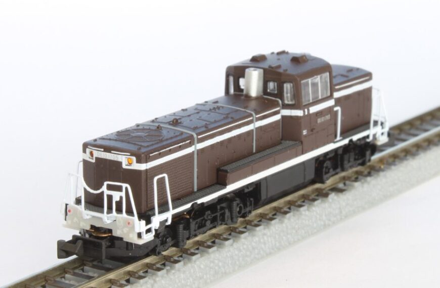T012-8 DE10 1500番代 B寒地形 1705号機(茶色塗装）