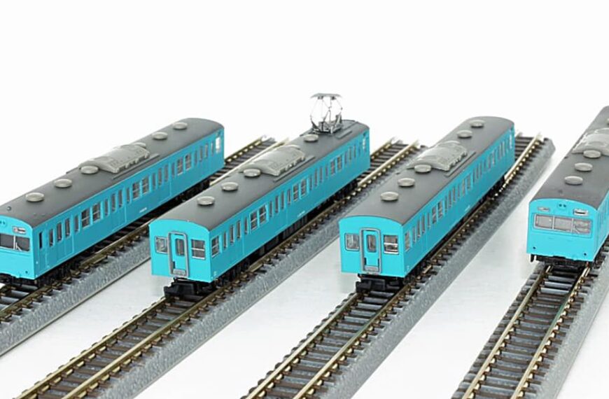 T022-12 国鉄 103系 スカイブルー 低運転台タイプ 4両基本セット